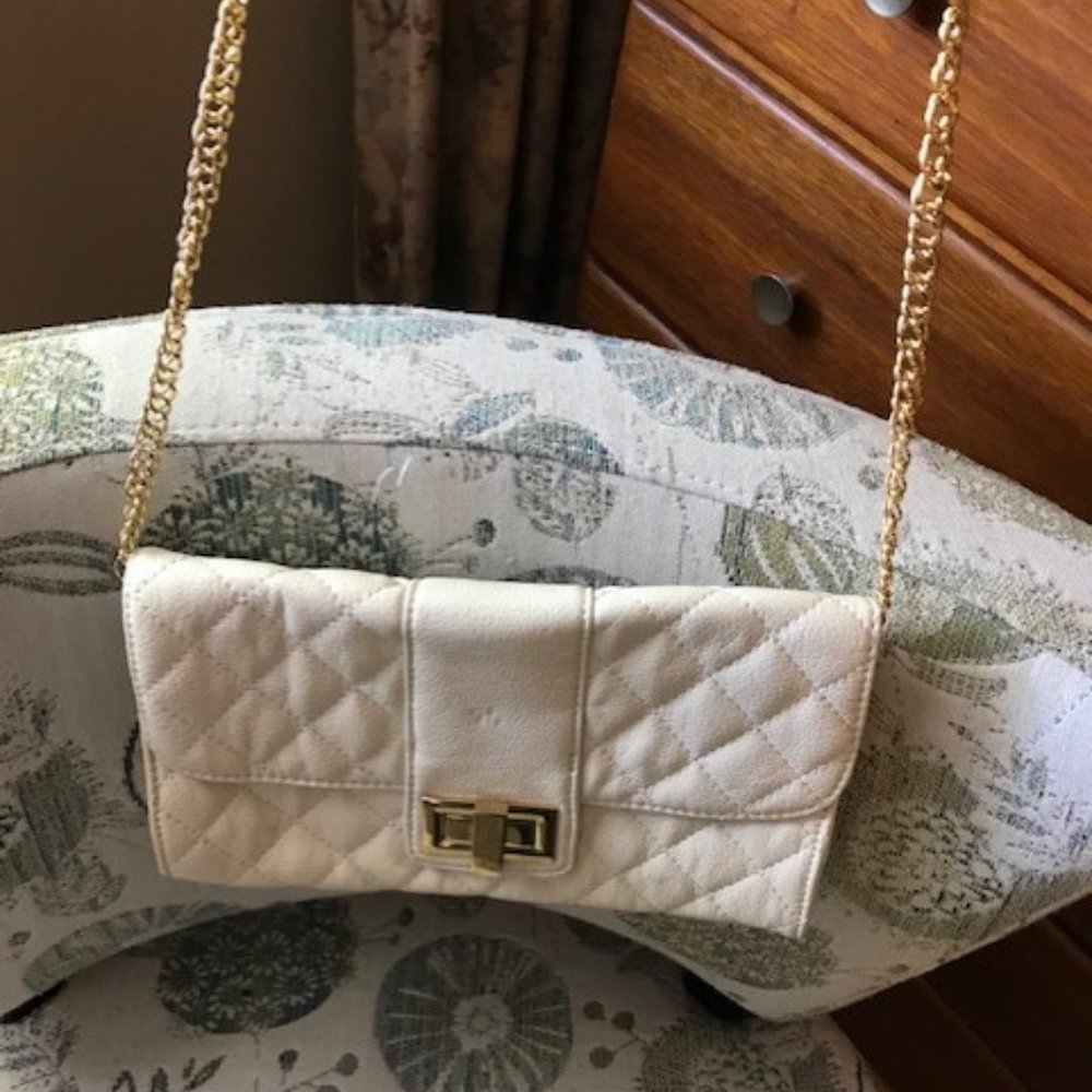 Pearl White Evening Clutch - Chain not included!!! - Aldo - Picture 6 of 6